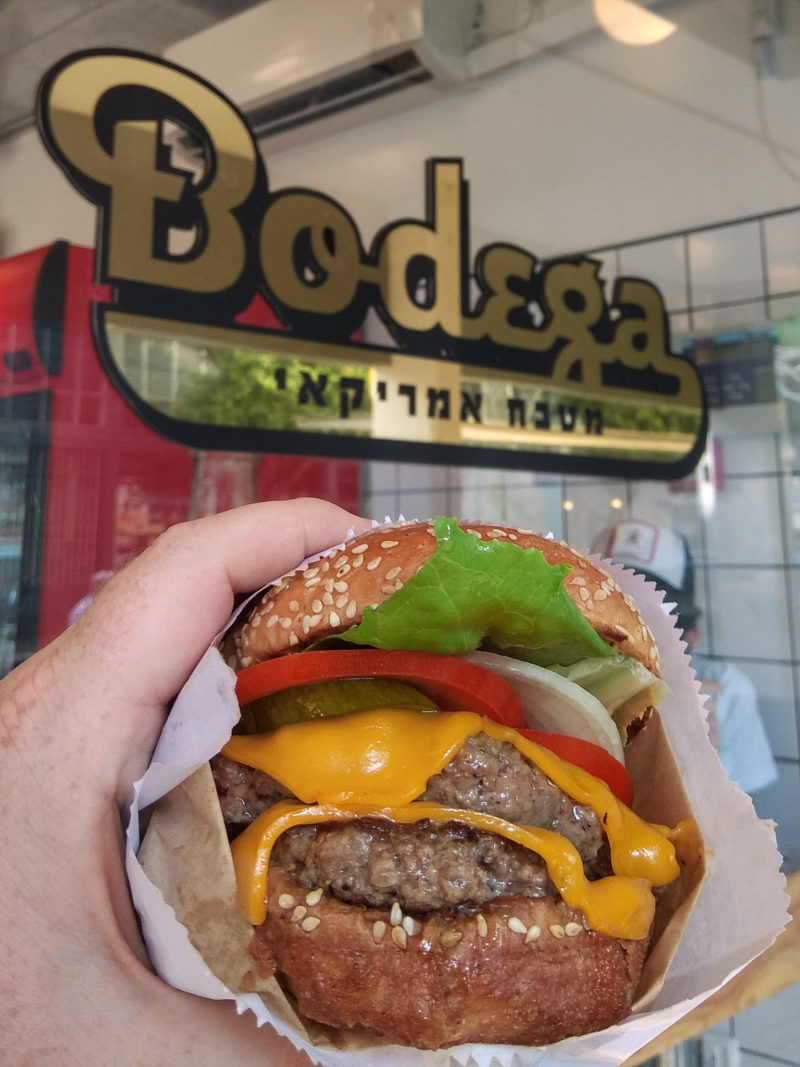 "bodega" brings kosher "bacon cheeseburgers" to tel aviv