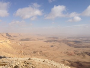 view-of-machtesh-ramon-crater-israel-negev-desert