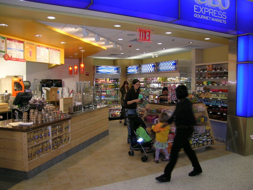Finding Kosher Food at NYC's JFK / LGA / EWR Airports | | YeahThatsKosher