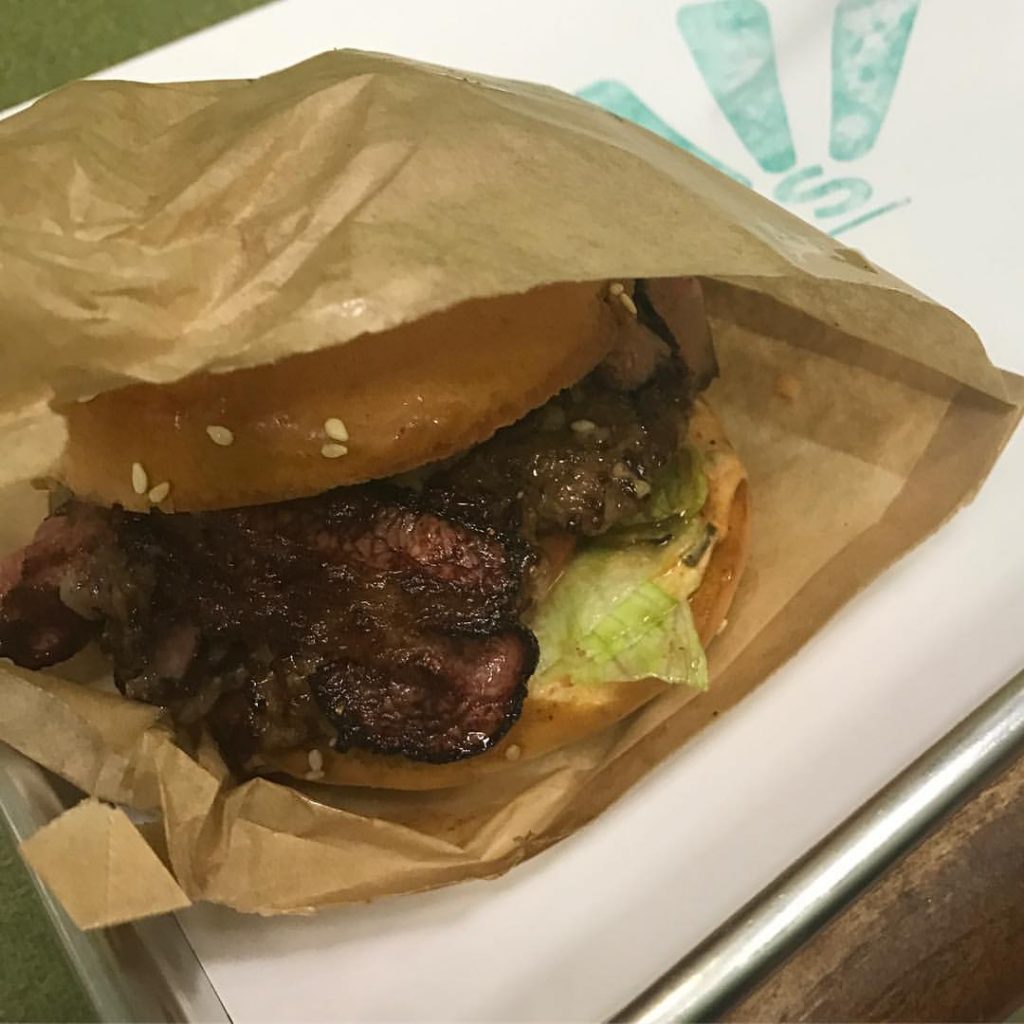 snaps-kosher-lakewood-pastrami-burger