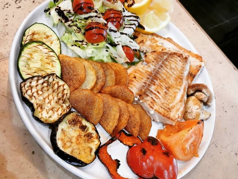 Grilled fish and vegetables at Casa Myriam, Juan-les-Pins