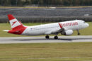 Austrian Airlines Airbus A320 OE-LZE taking off